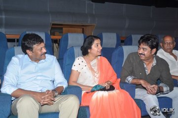 Chiranjeevi at Sachin Tendulkar Kadu Premiere Show
